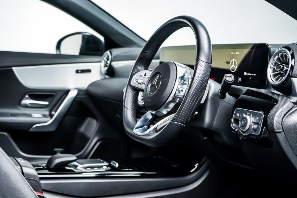 Mercedes Benz CLA