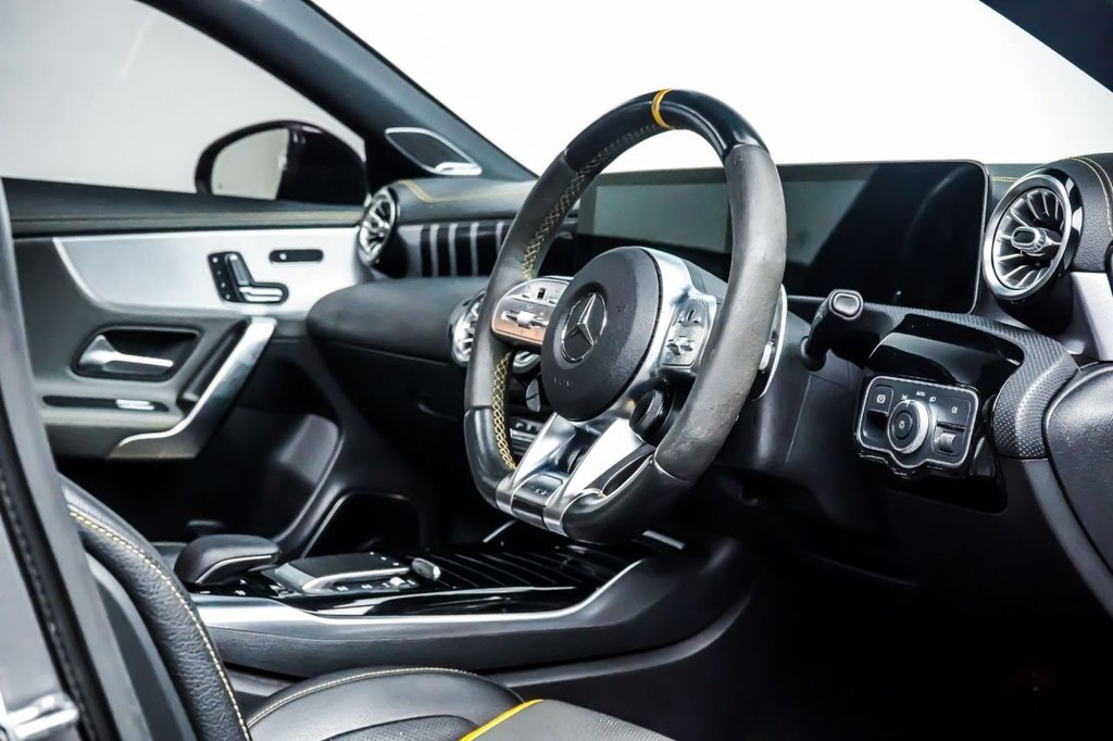 Mercedes Benz CLA