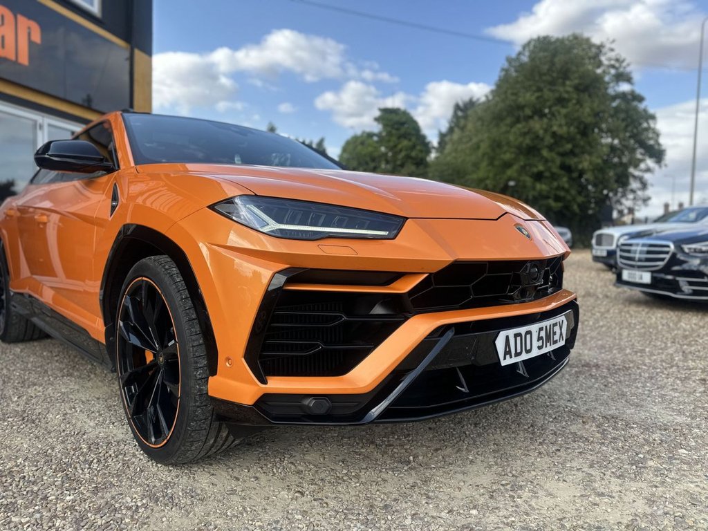 Lamborghini URUS