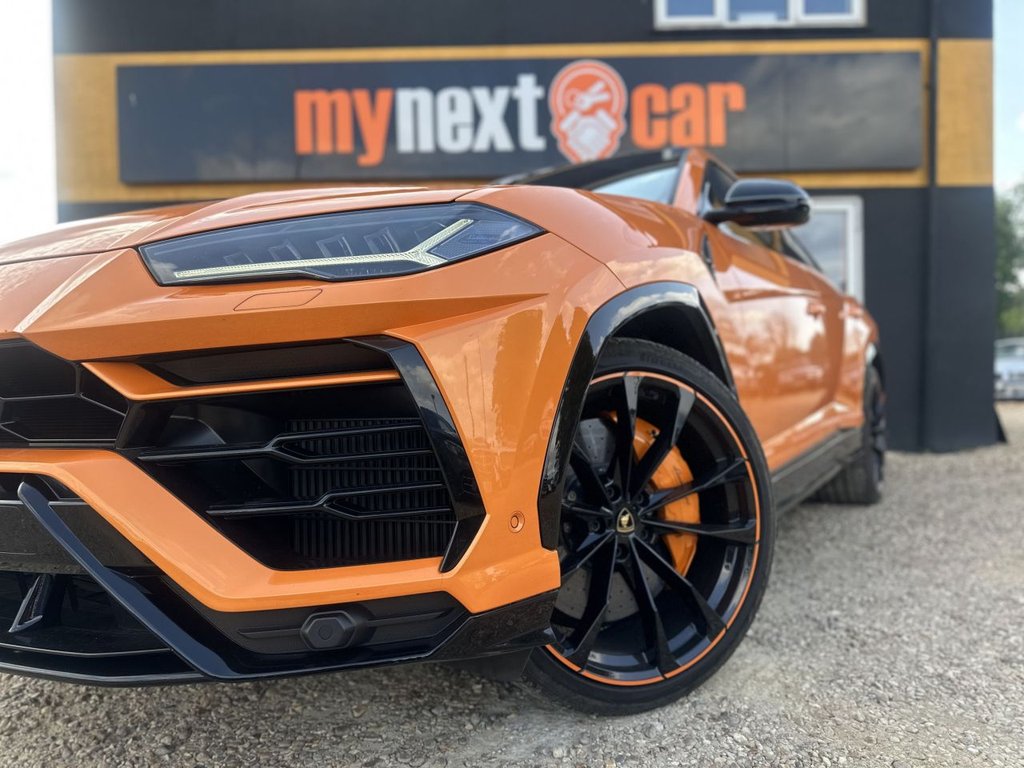 Lamborghini URUS