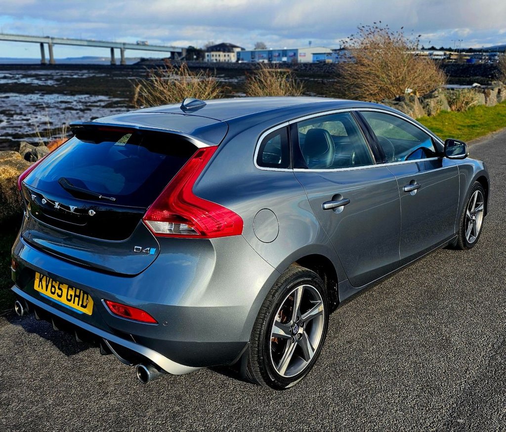 Volvo V40