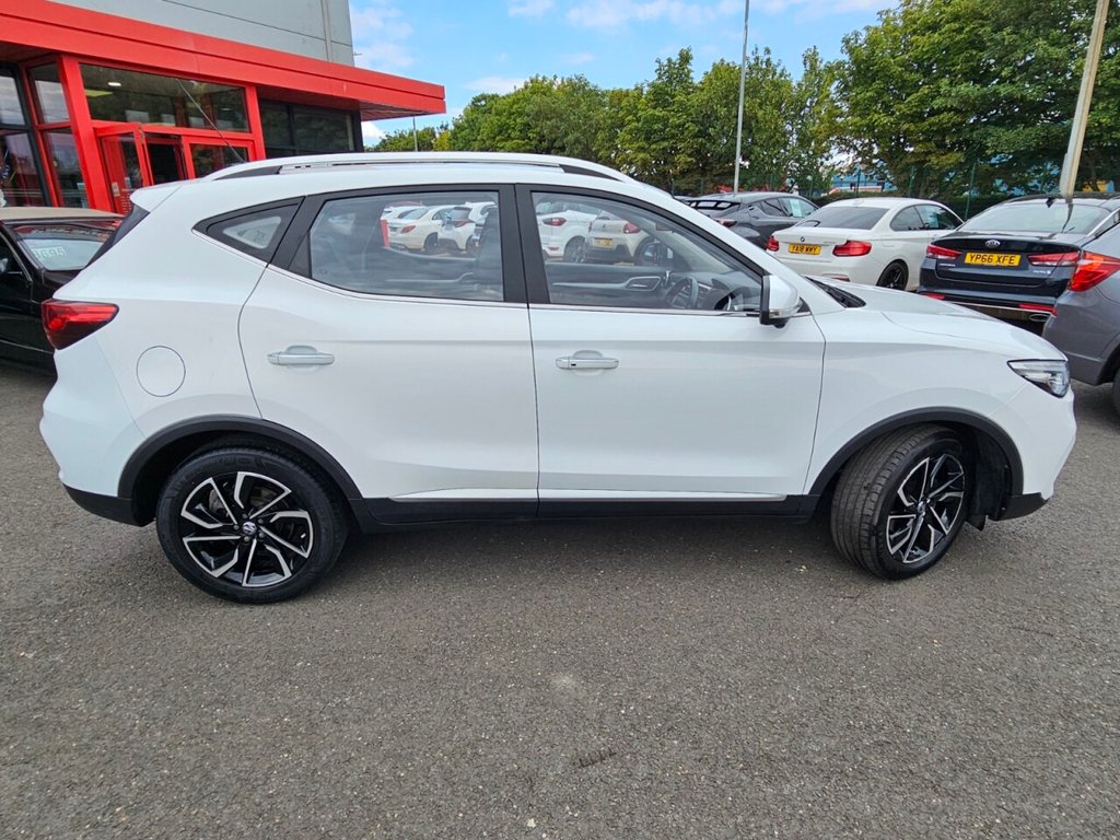 MG ZS