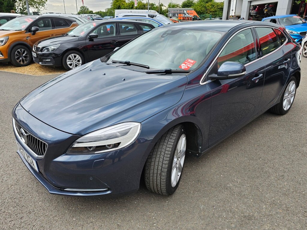 Volvo V40