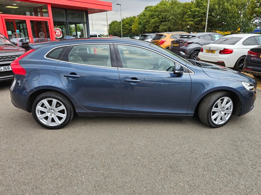 Volvo V40
