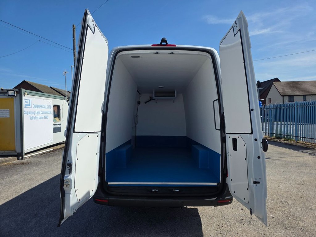 Mercedes Benz Sprinter