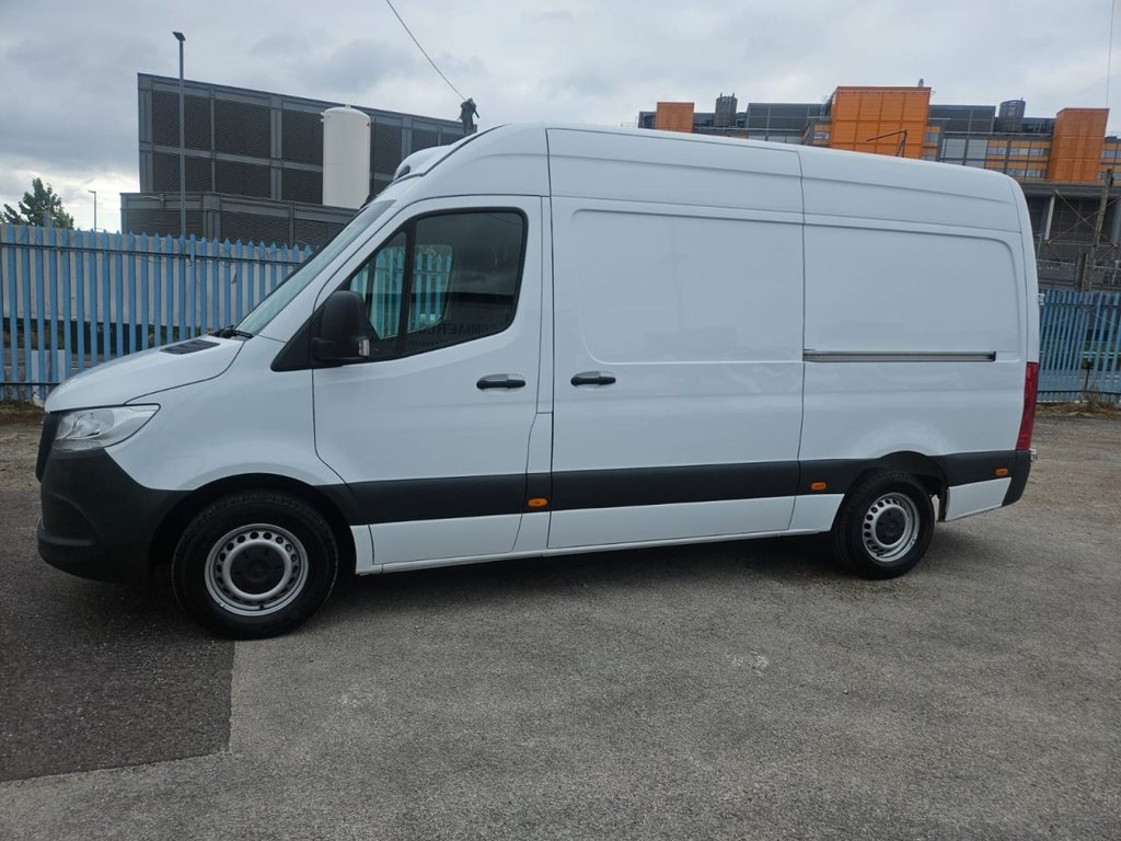 Mercedes Benz Sprinter