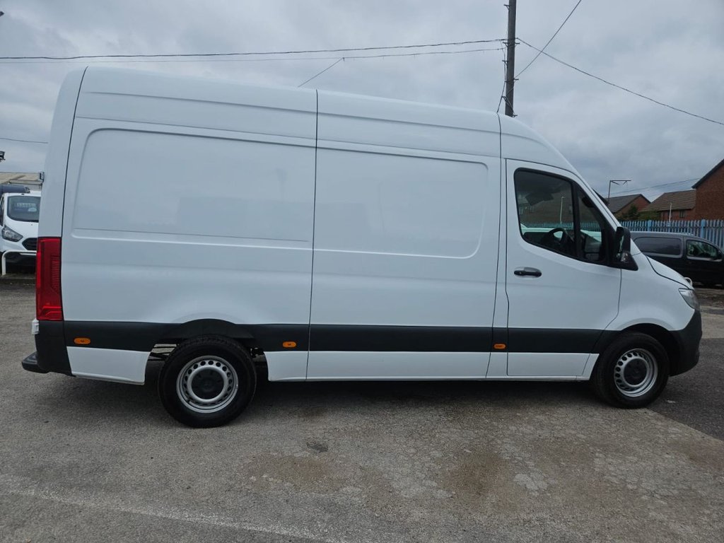 Mercedes Benz Sprinter