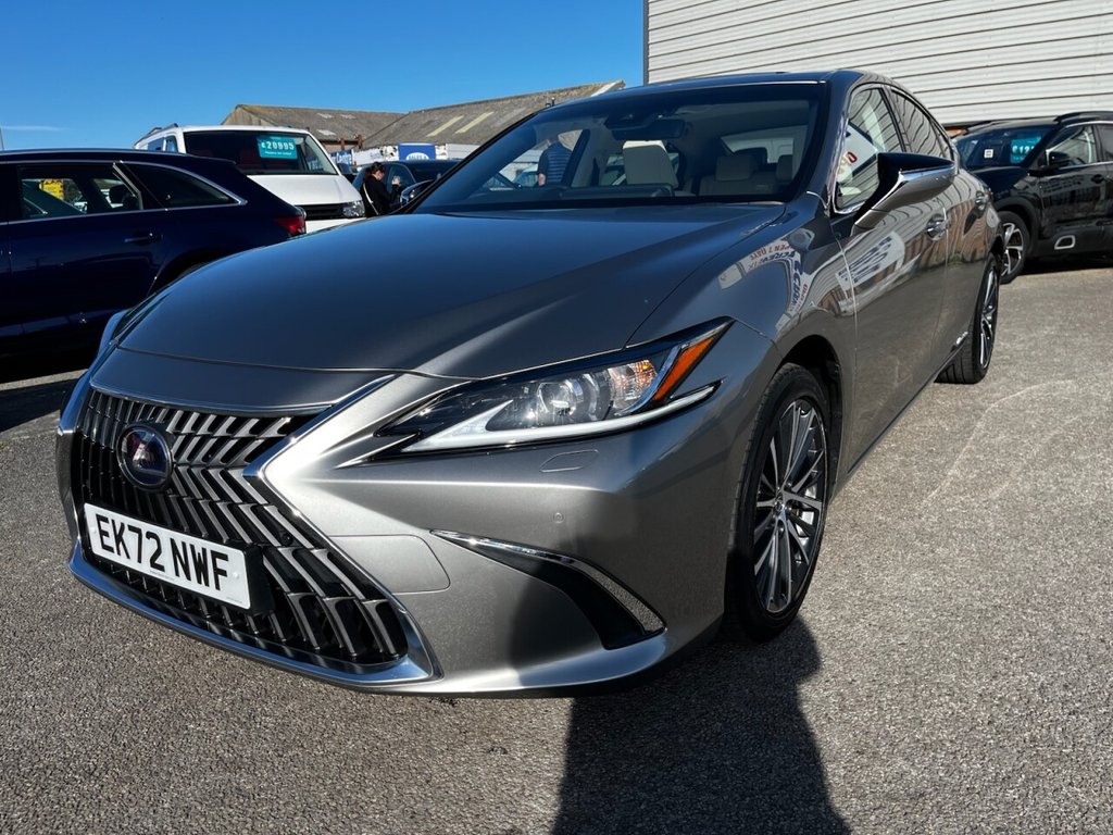 Lexus ES