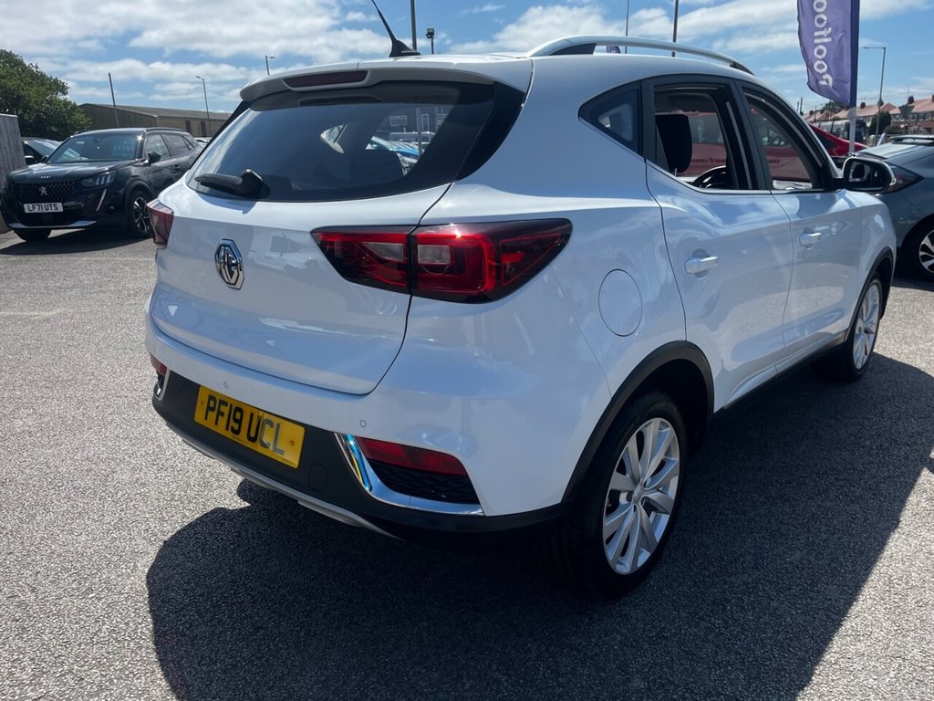 MG ZS