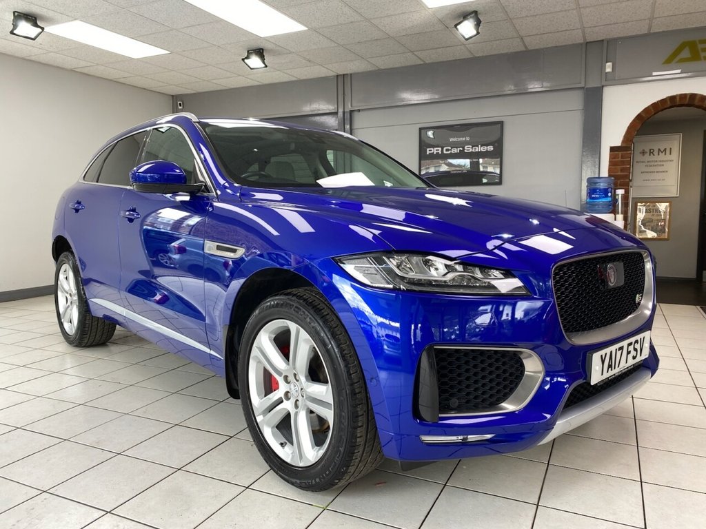 Jaguar F Pace