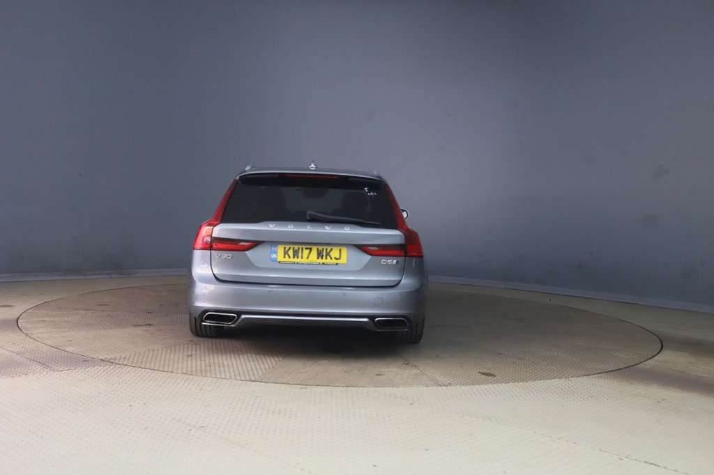 Volvo V90