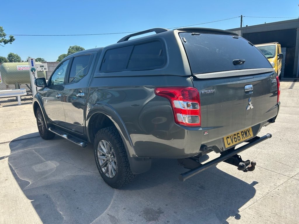 Mitsubishi L200