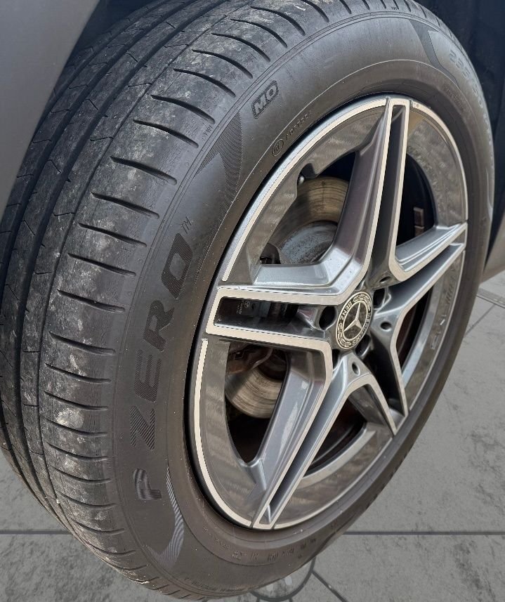 Mercedes Benz Glb