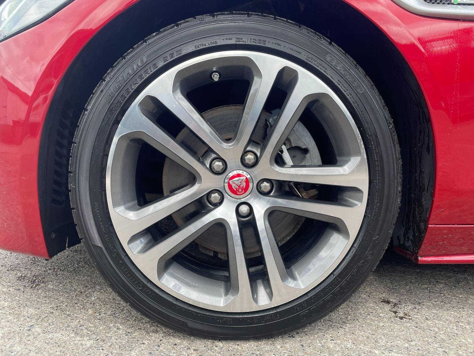 Jaguar XE