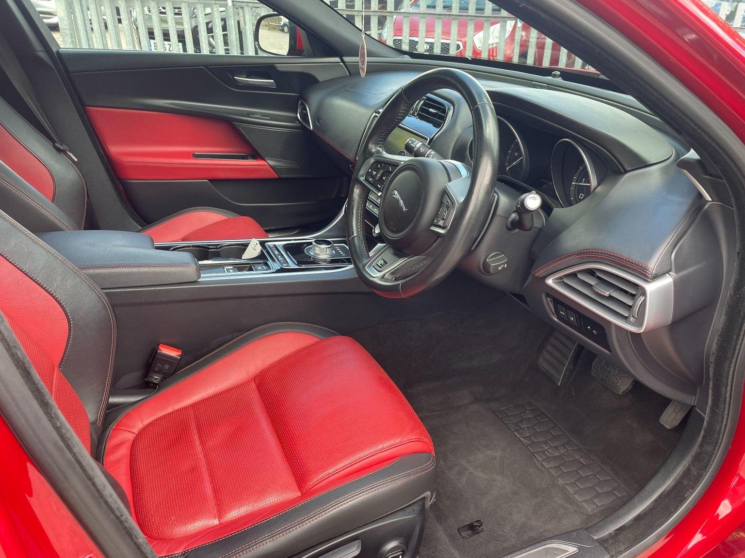 Jaguar XE