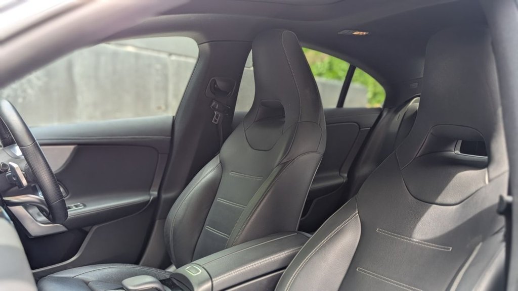 Mercedes Benz CLA