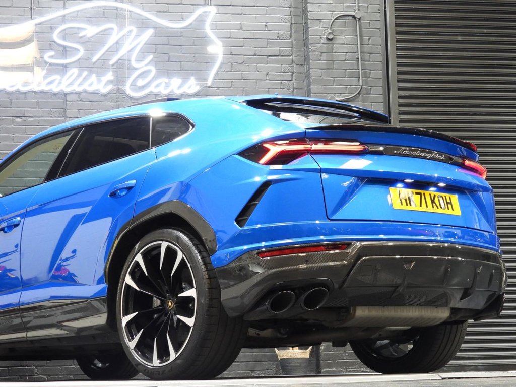 Lamborghini URUS