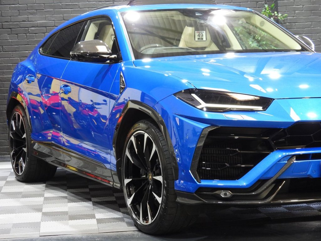 Lamborghini URUS