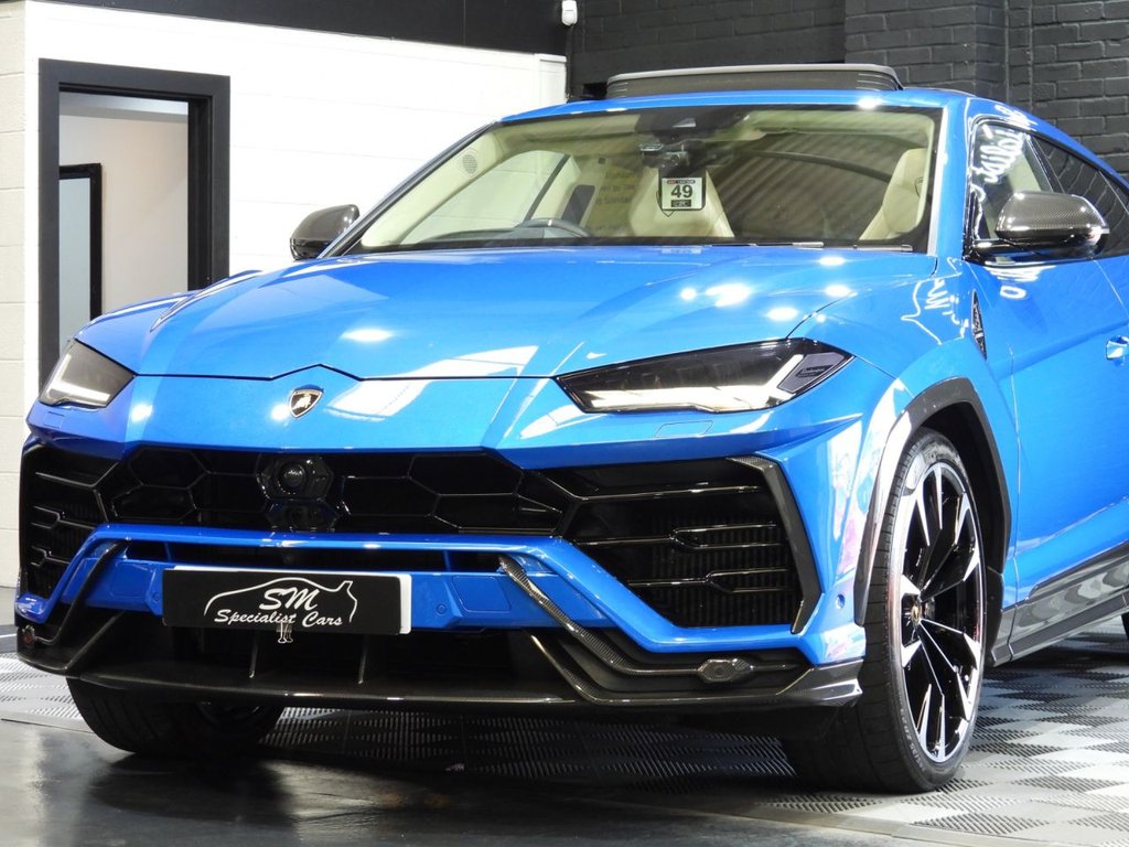 Lamborghini URUS