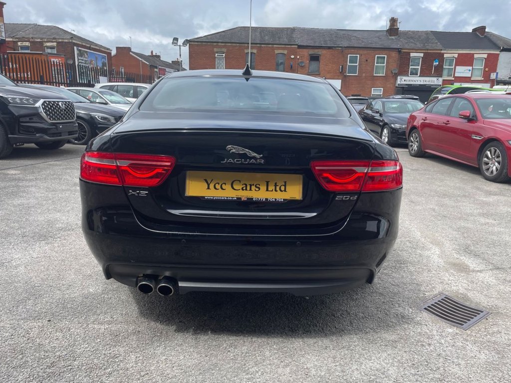 Jaguar XE