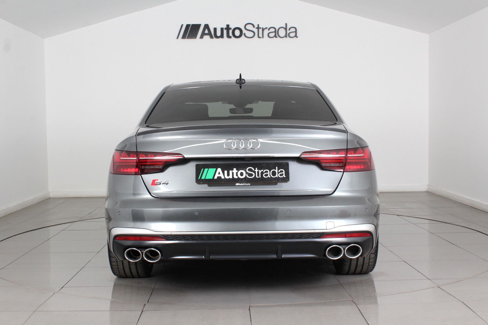 Audi S4