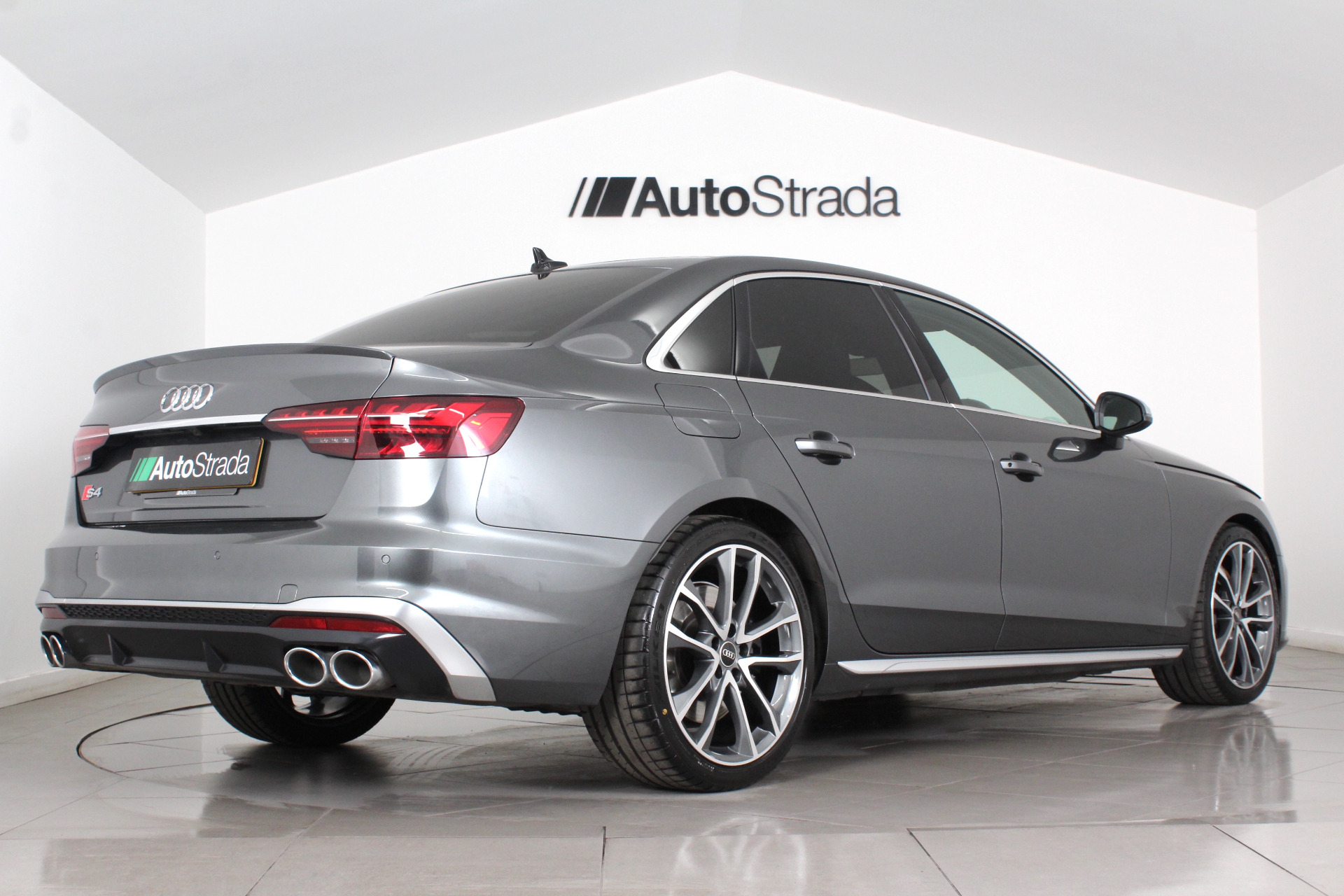 Audi S4