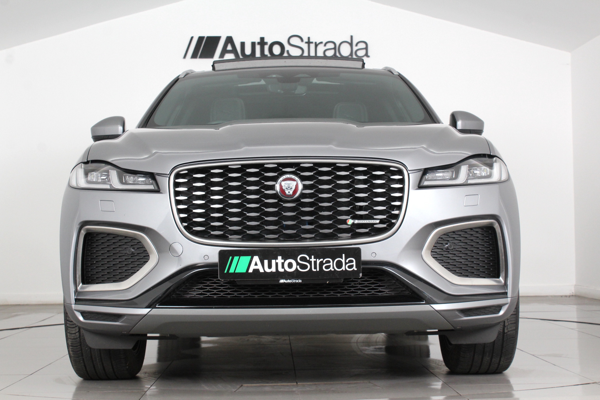 Jaguar F Pace