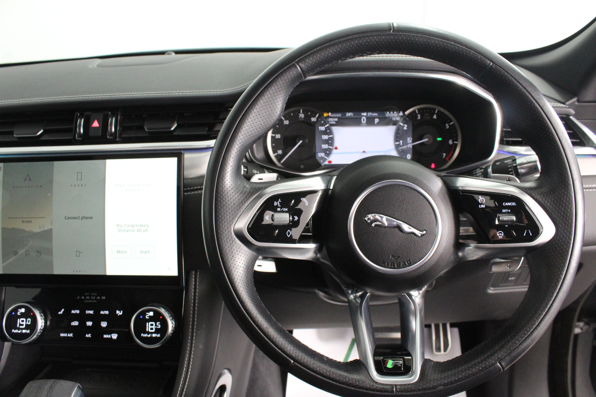 Jaguar F Pace