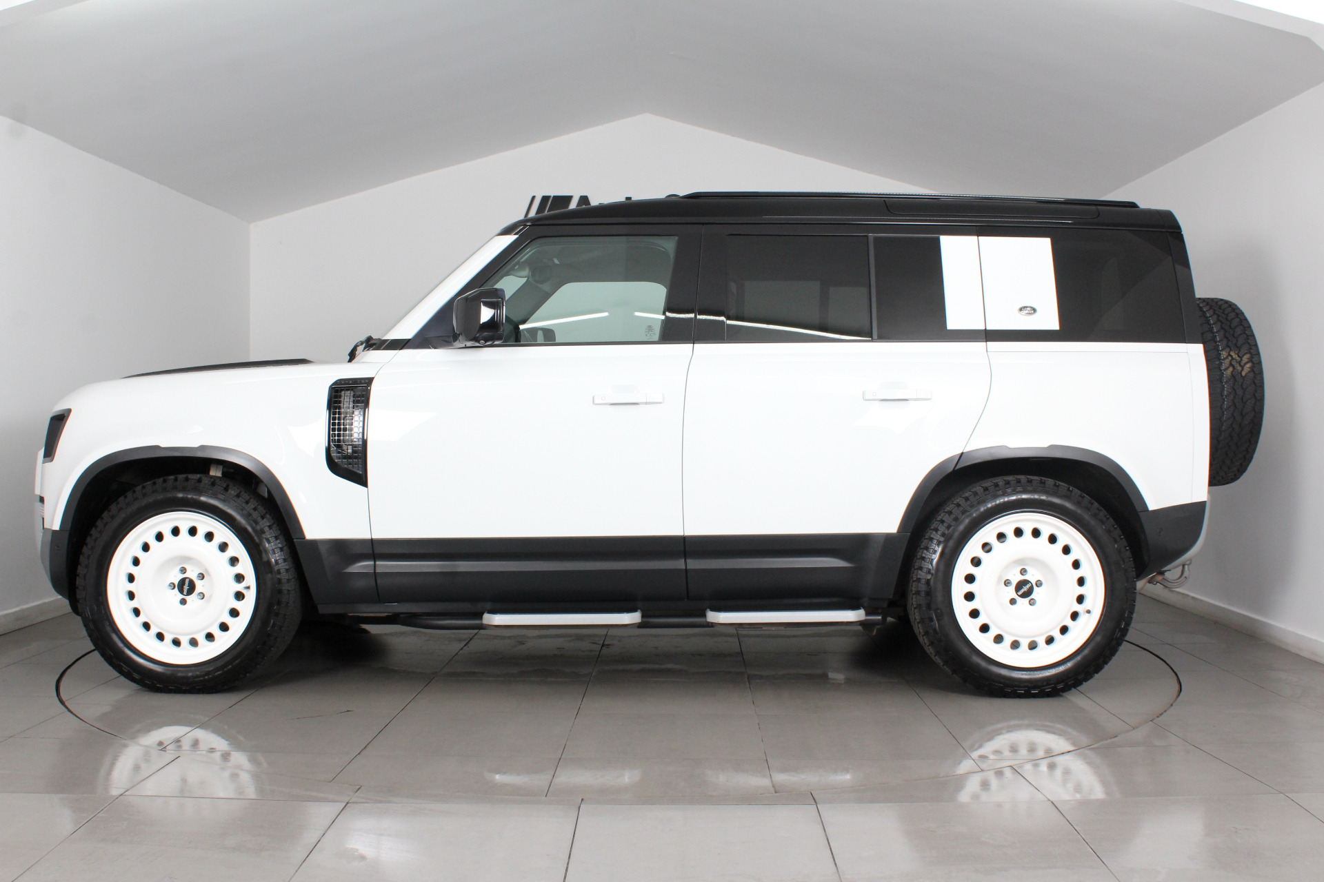 Land Rover 110