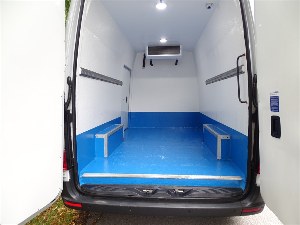 Mercedes Benz Sprinter
