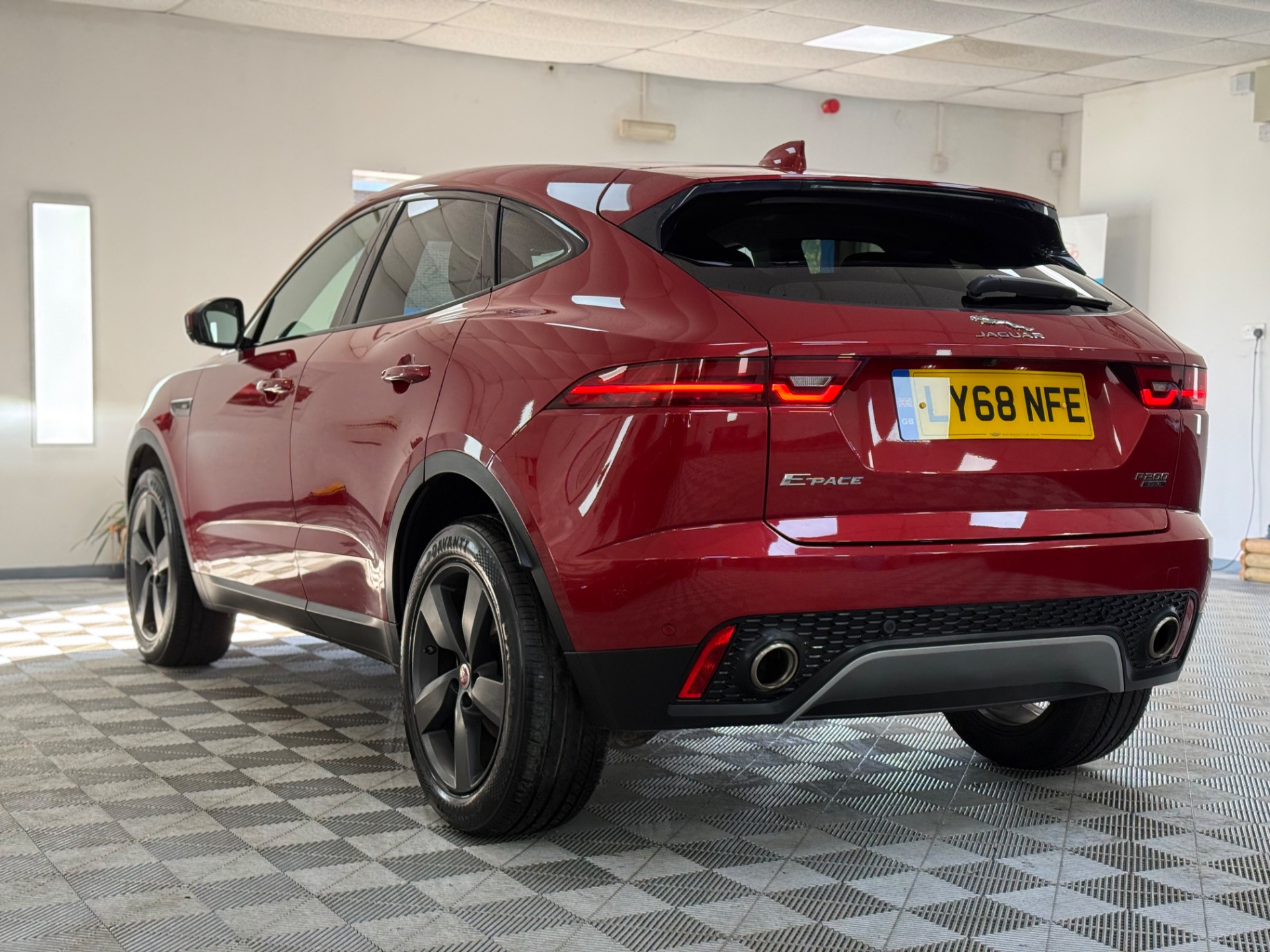 Jaguar E Pace