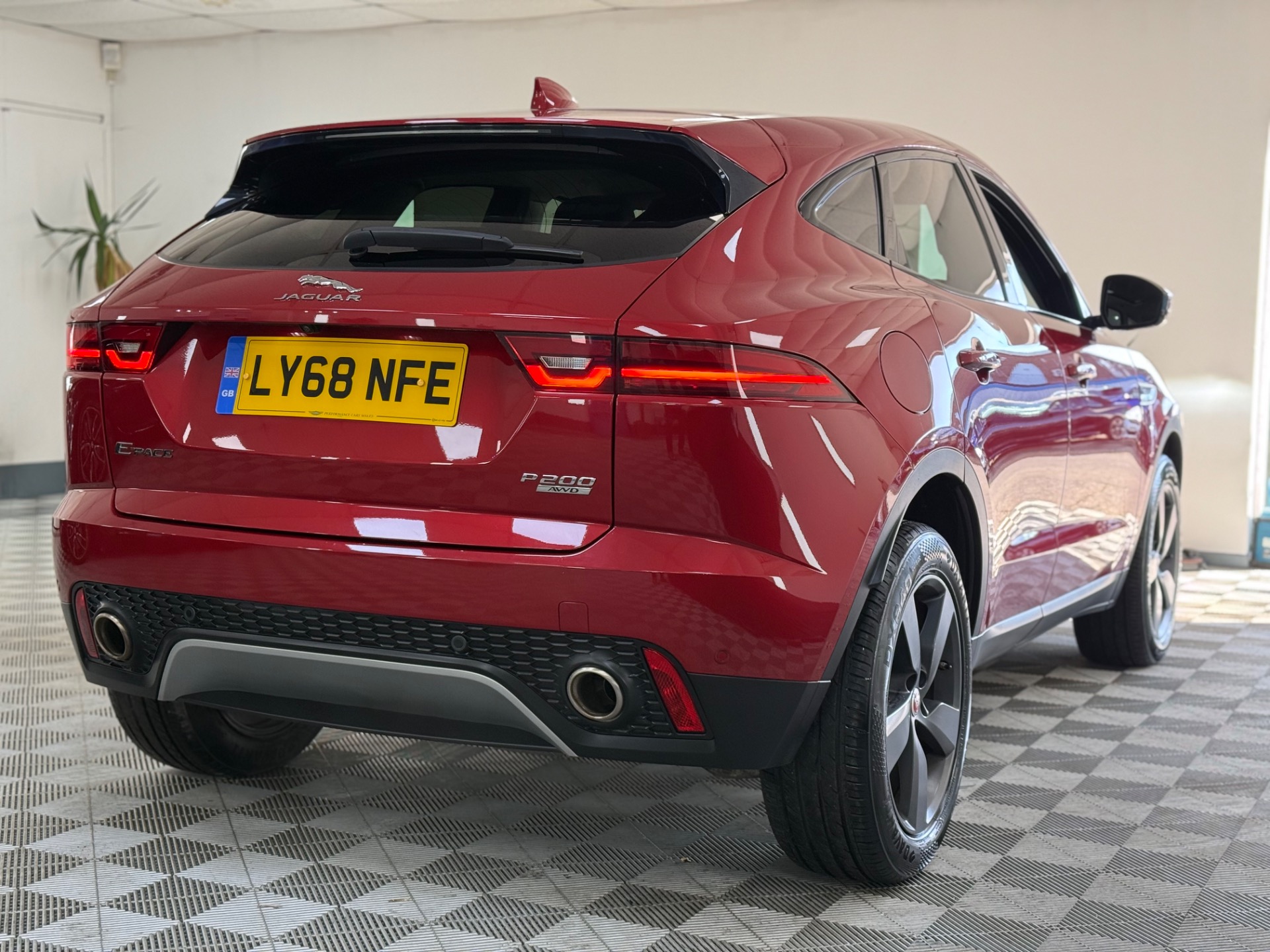 Jaguar E Pace