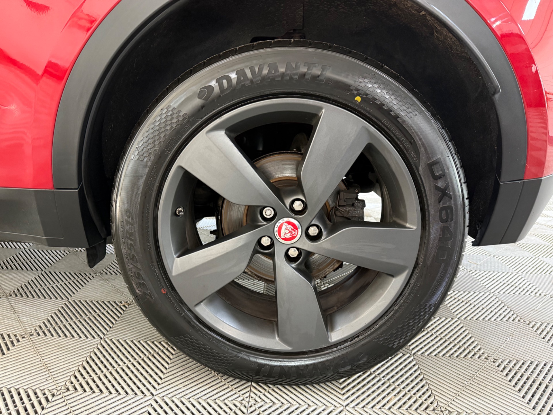 Jaguar E Pace