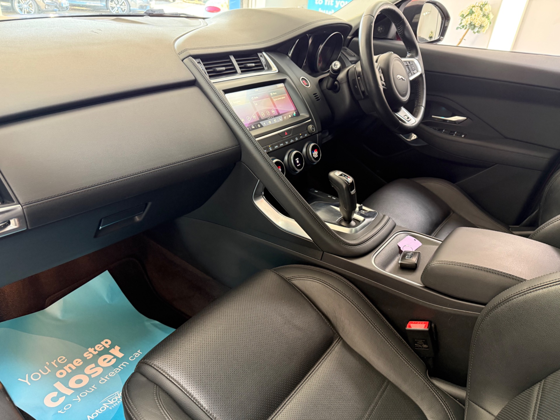 Jaguar E Pace