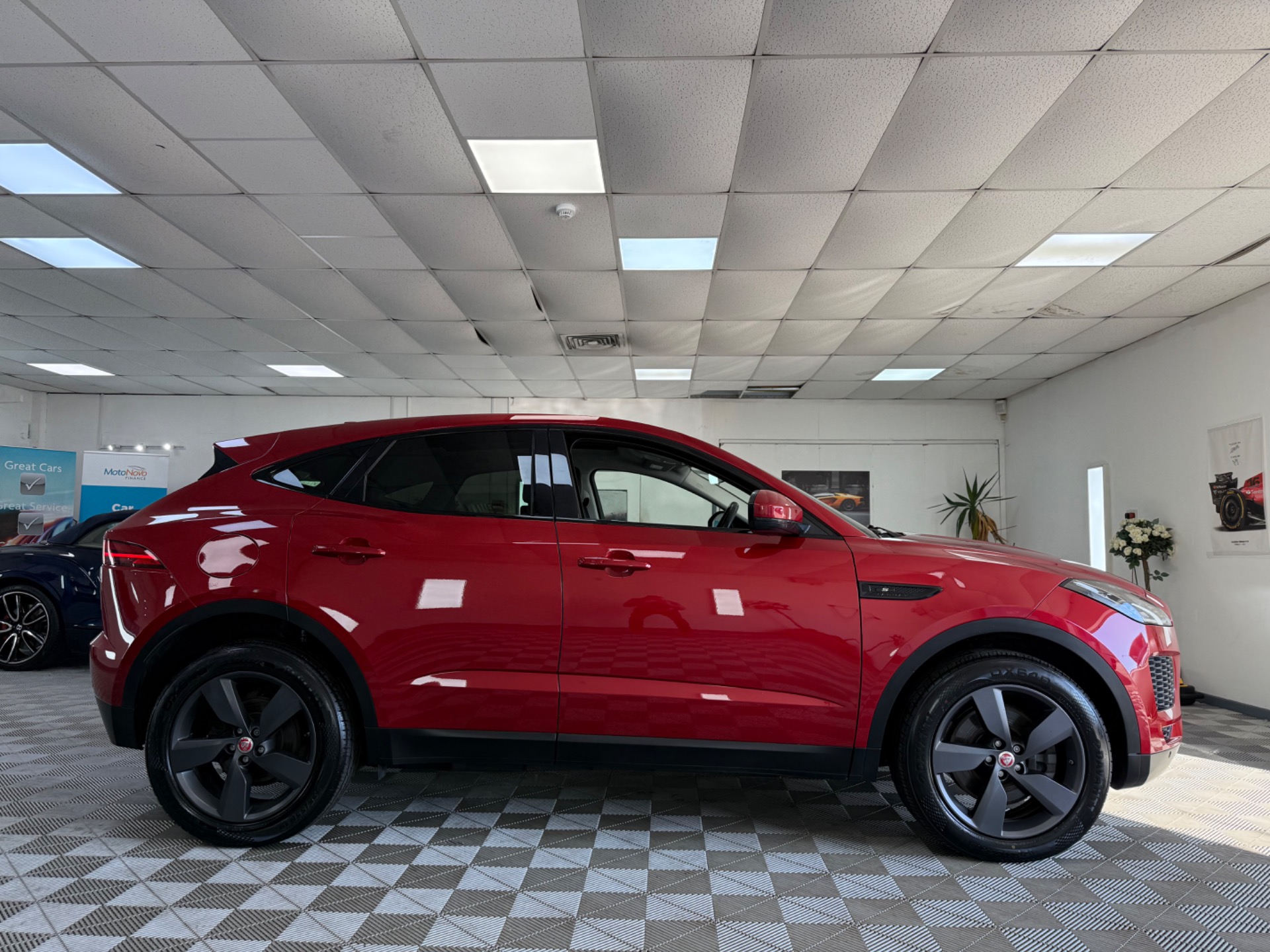 Jaguar E Pace