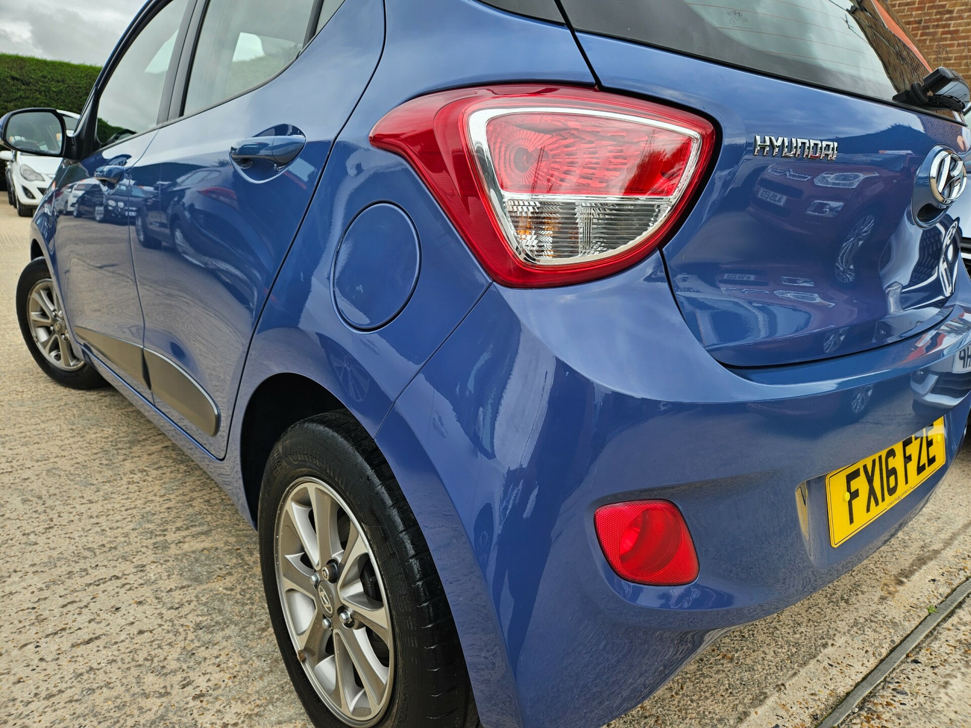 Hyundai i10
