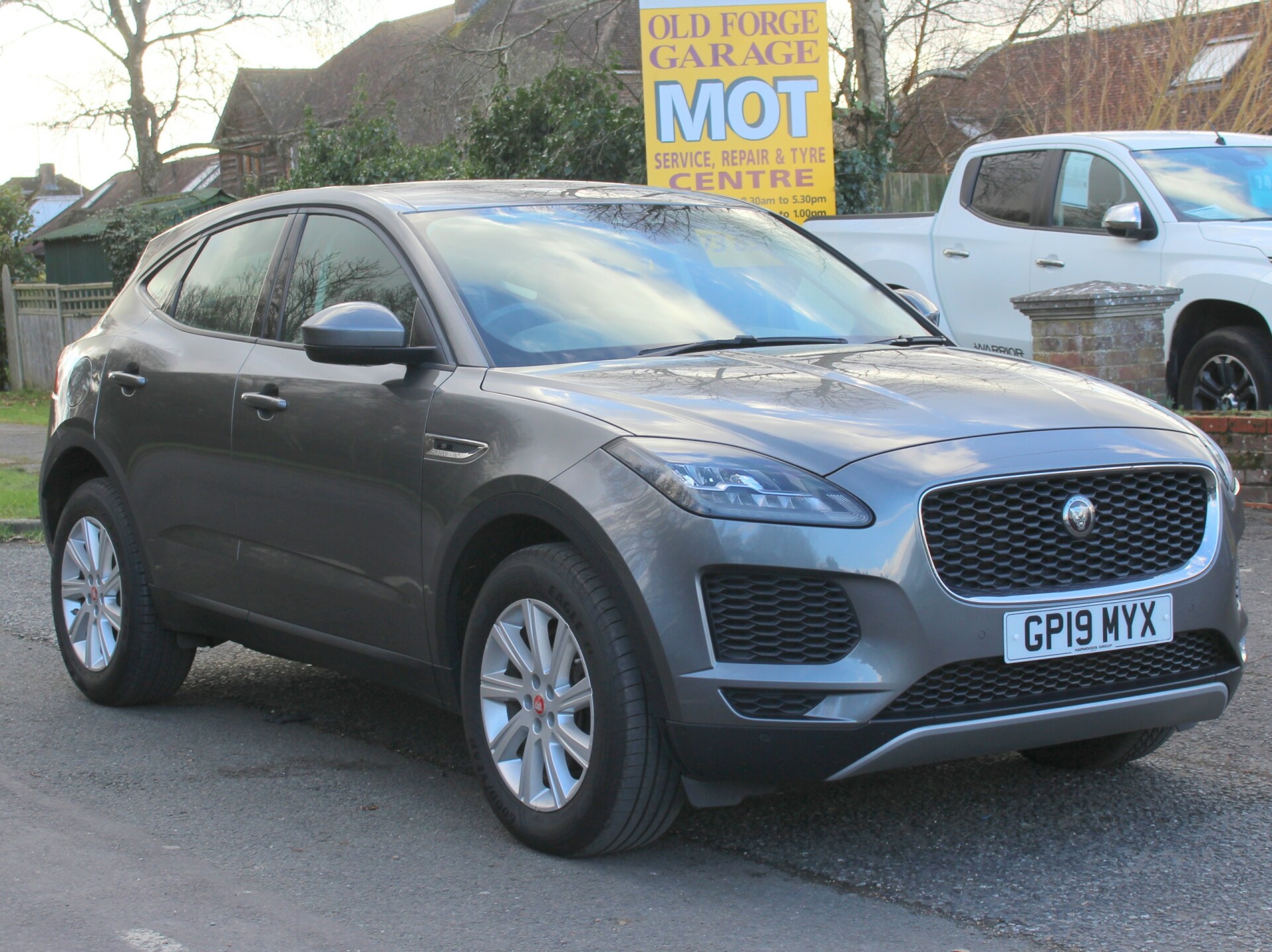 Jaguar E Pace