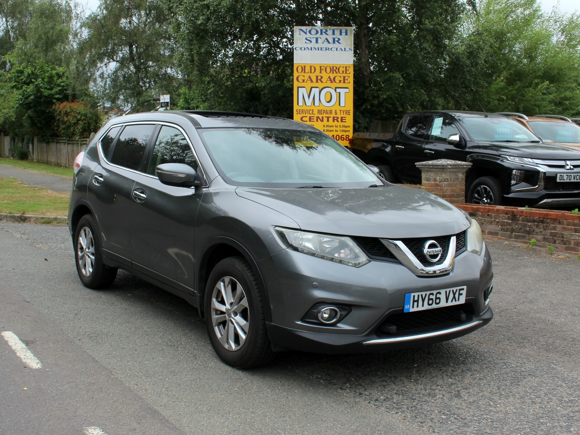 Nissan X Trail