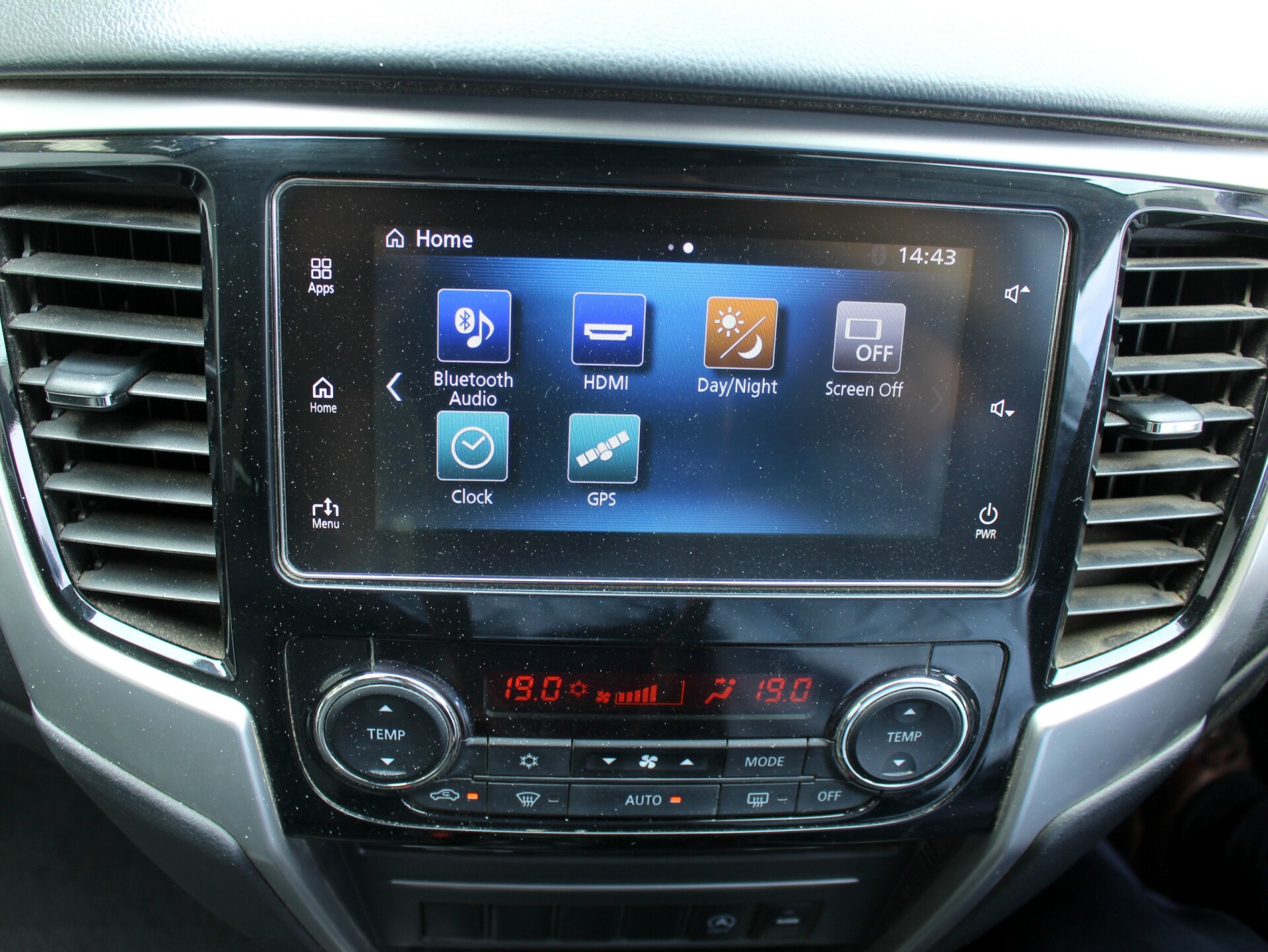 Mitsubishi L200