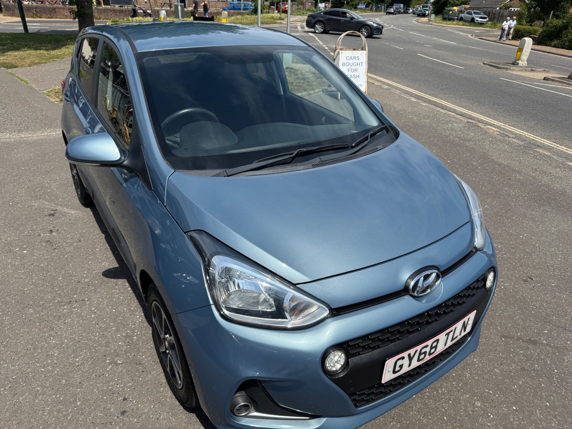 Hyundai i10