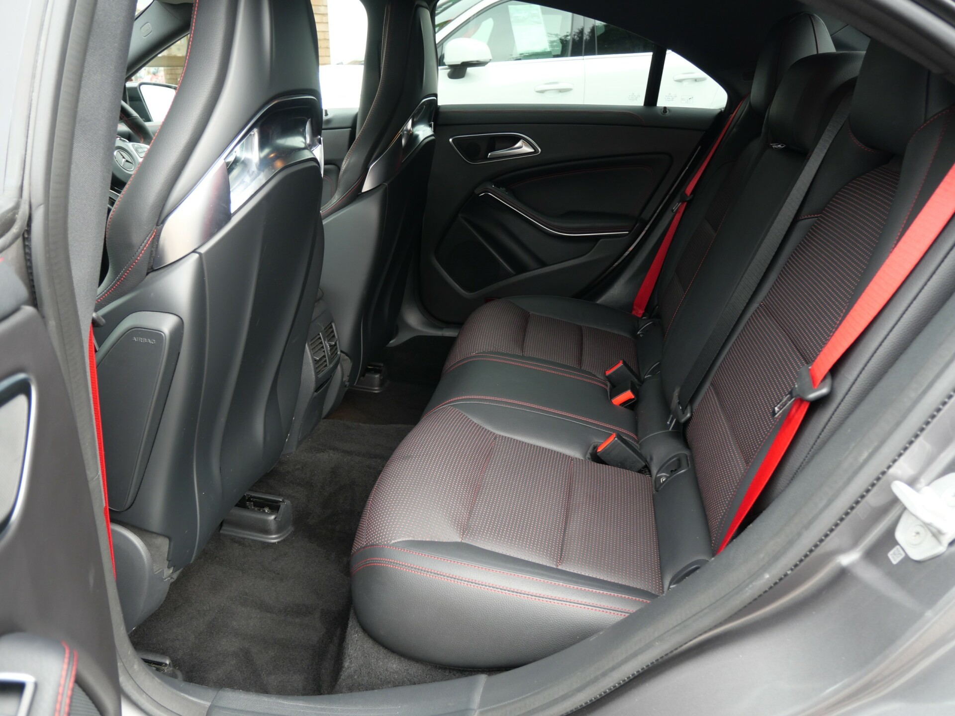 Mercedes Benz CLA