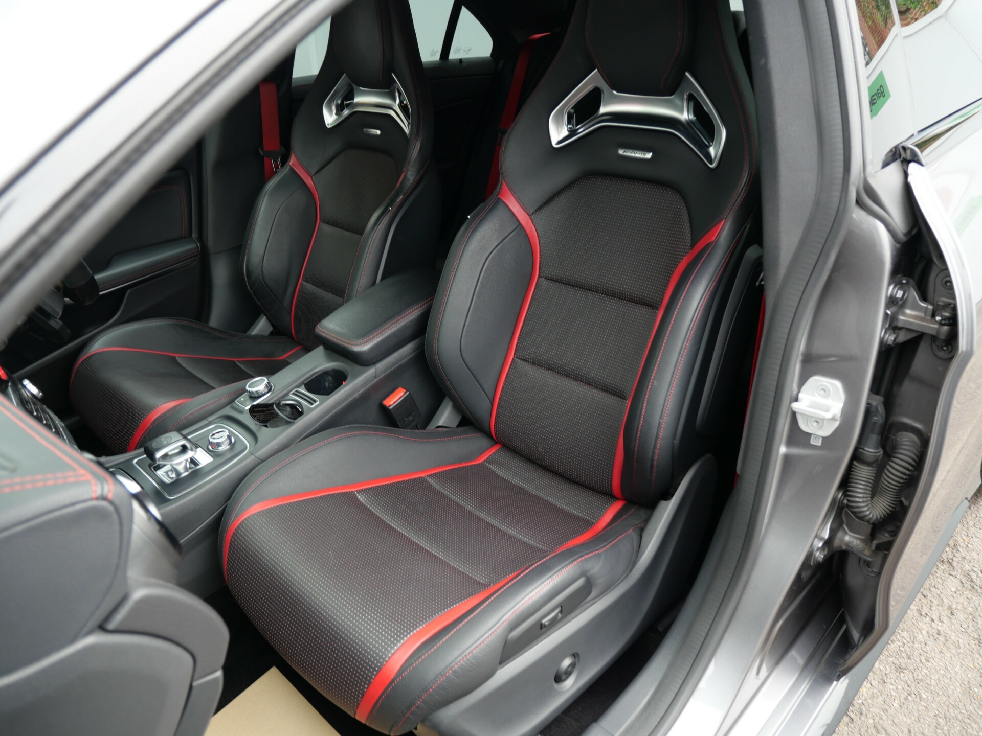 Mercedes Benz CLA