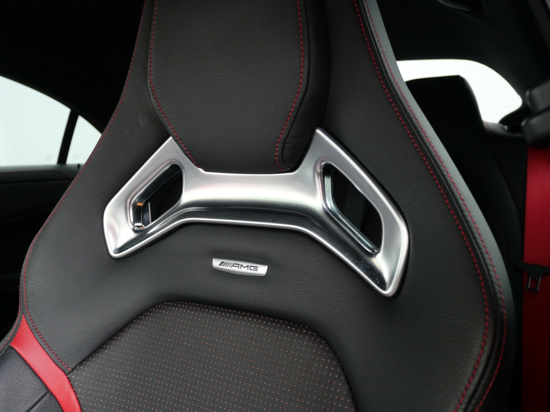 Mercedes Benz CLA