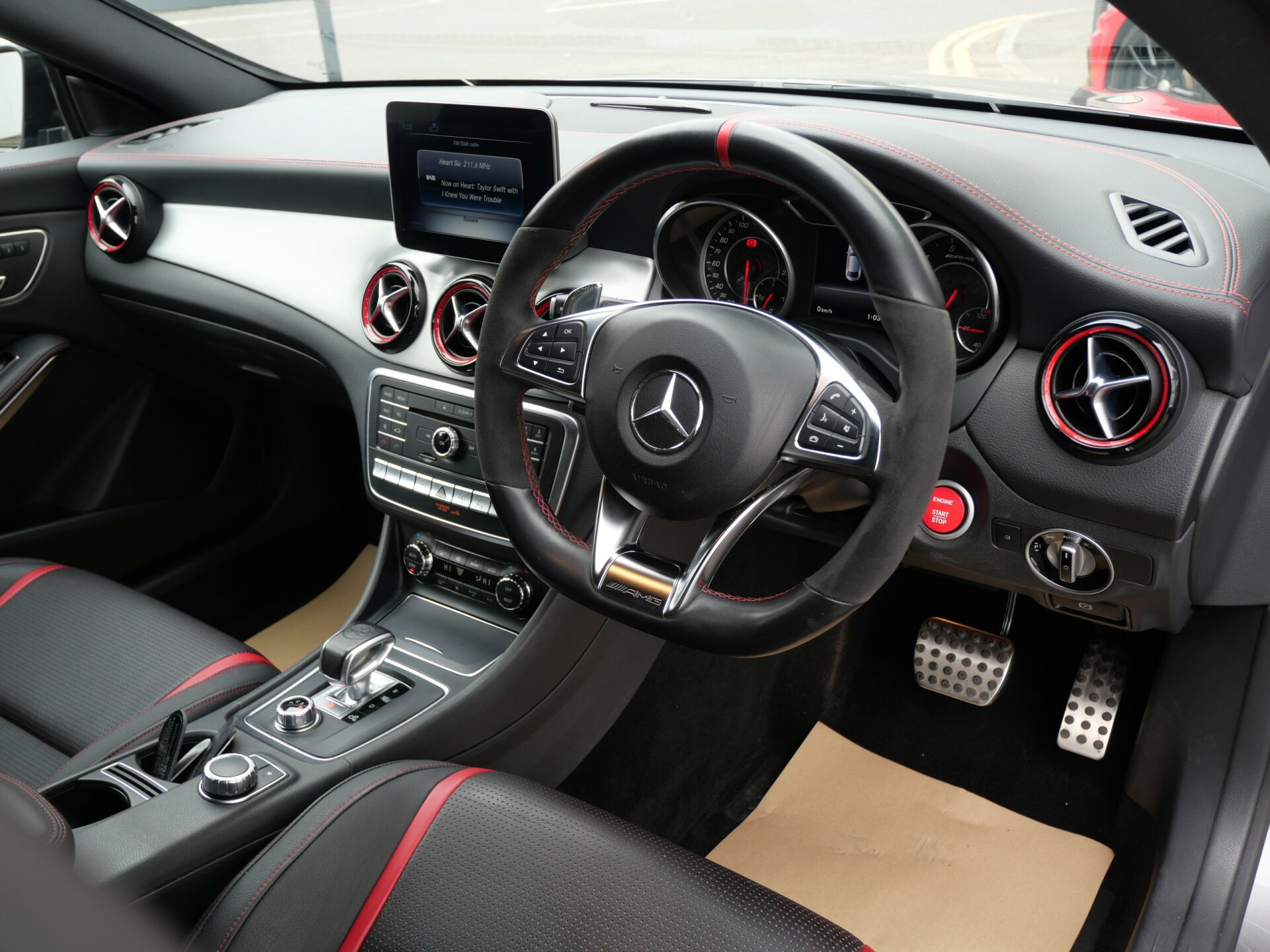 Mercedes Benz CLA