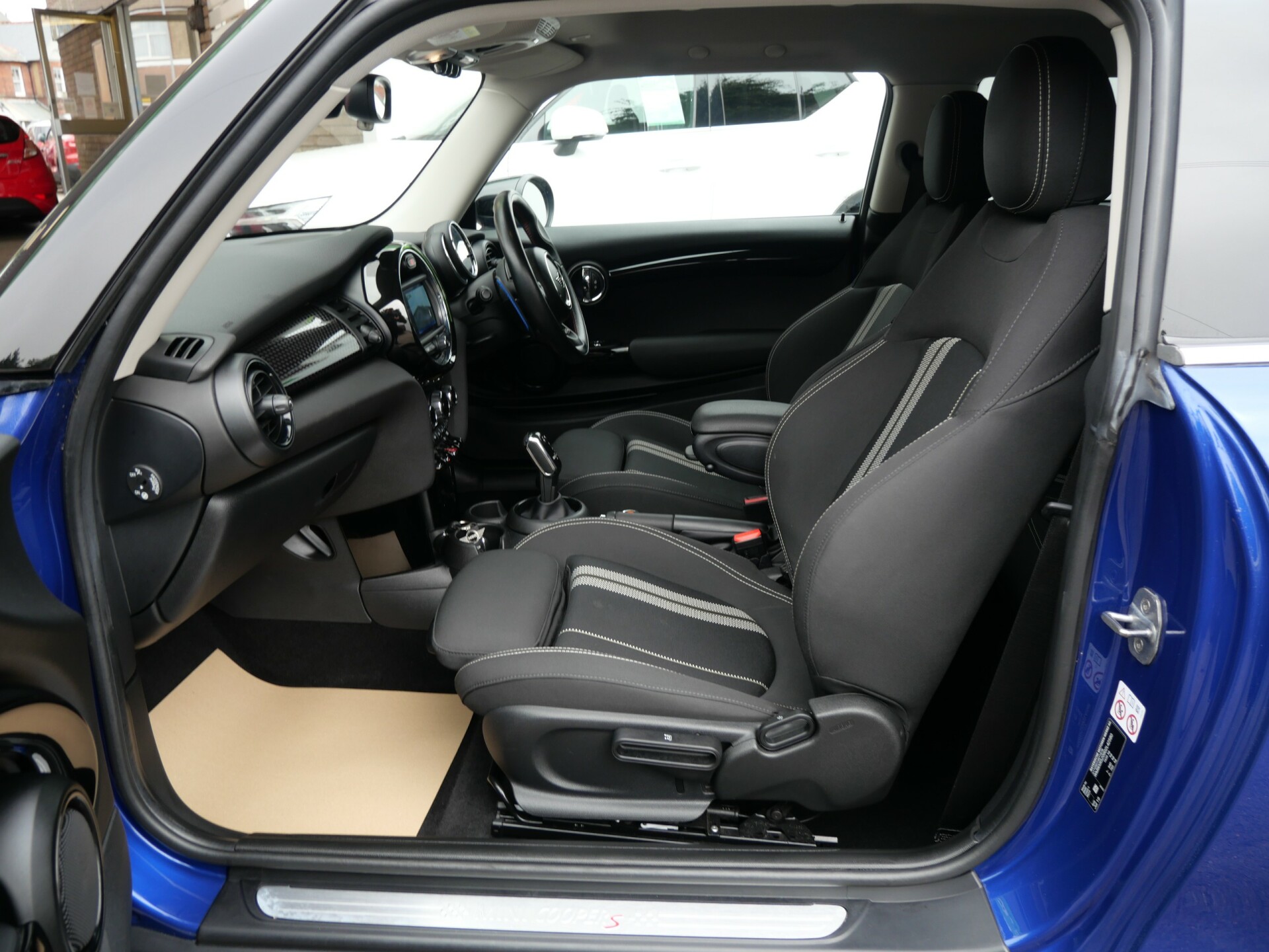 MINI Hatch