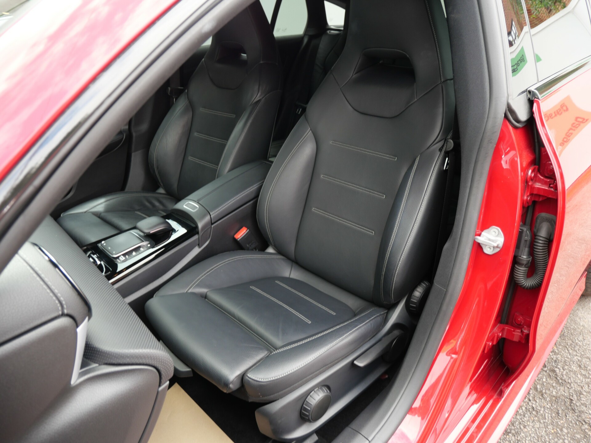Mercedes Benz CLA