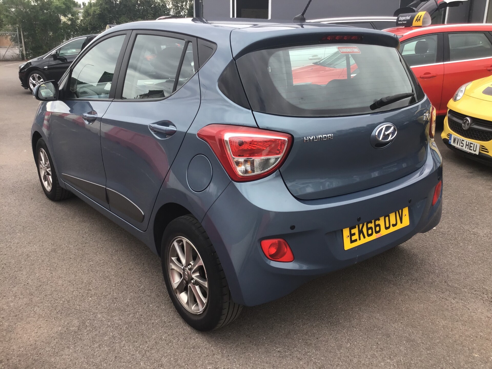 Hyundai i10