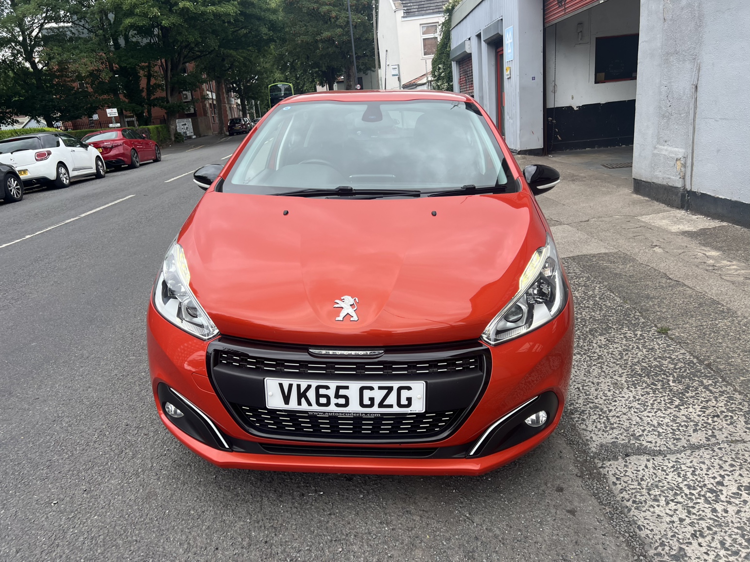Peugeot 208