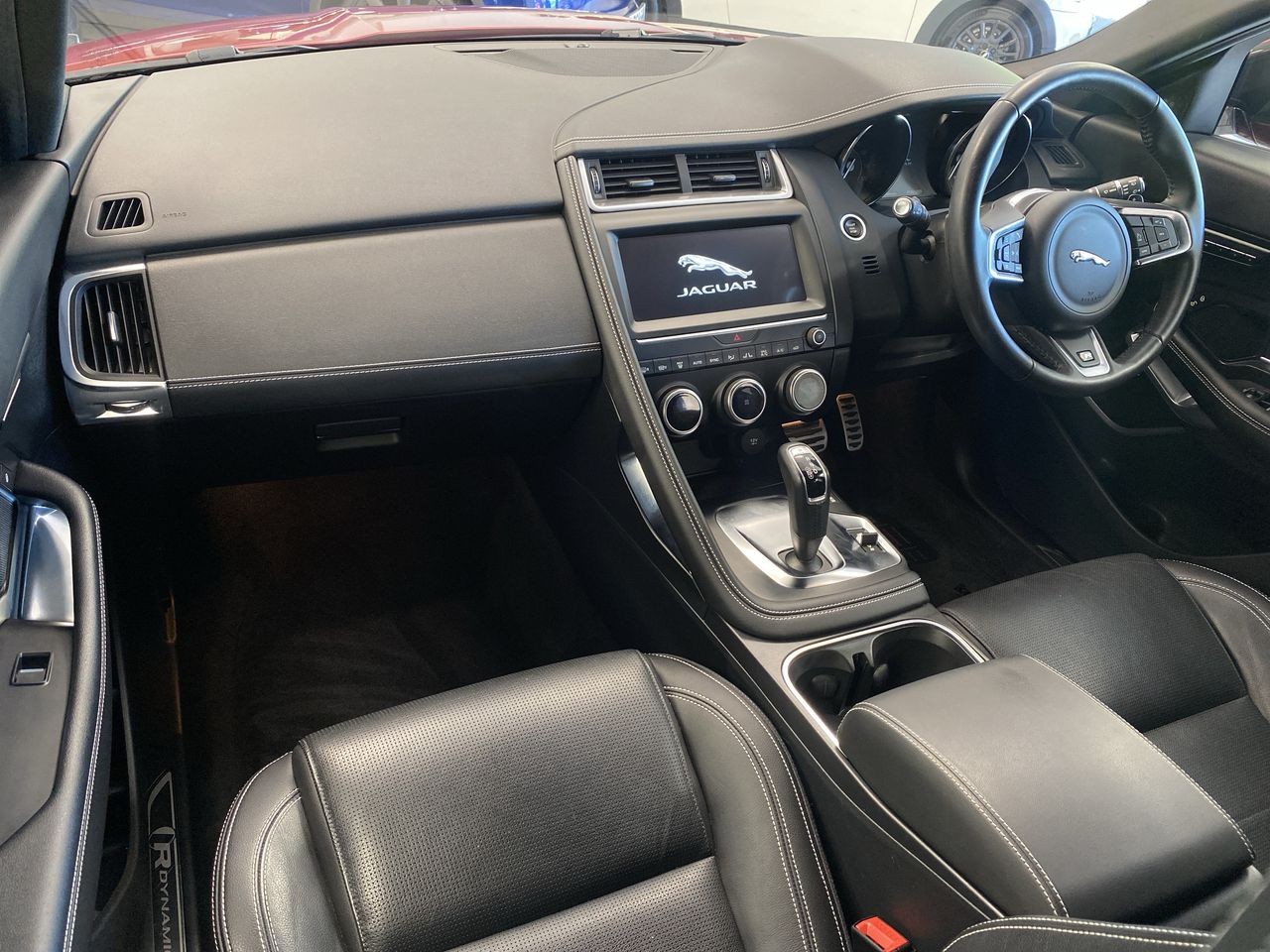 Jaguar E Pace