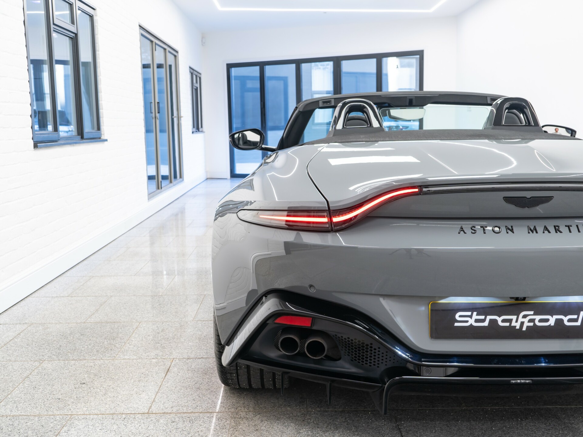 Aston Martin Vantage